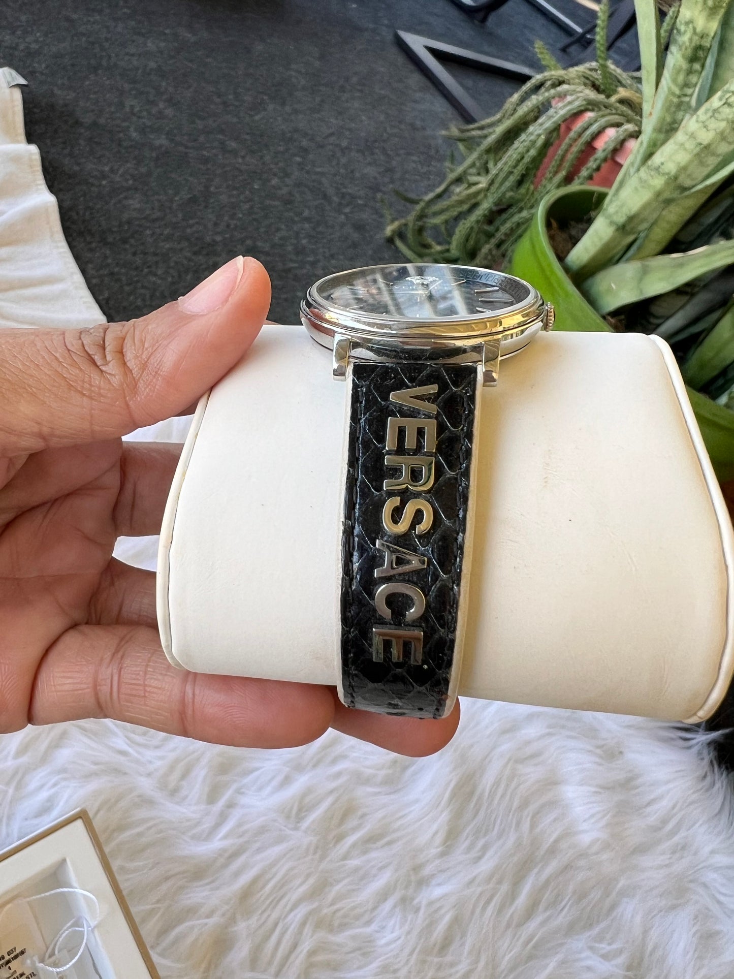 Versace V-Circle Logomania Edition