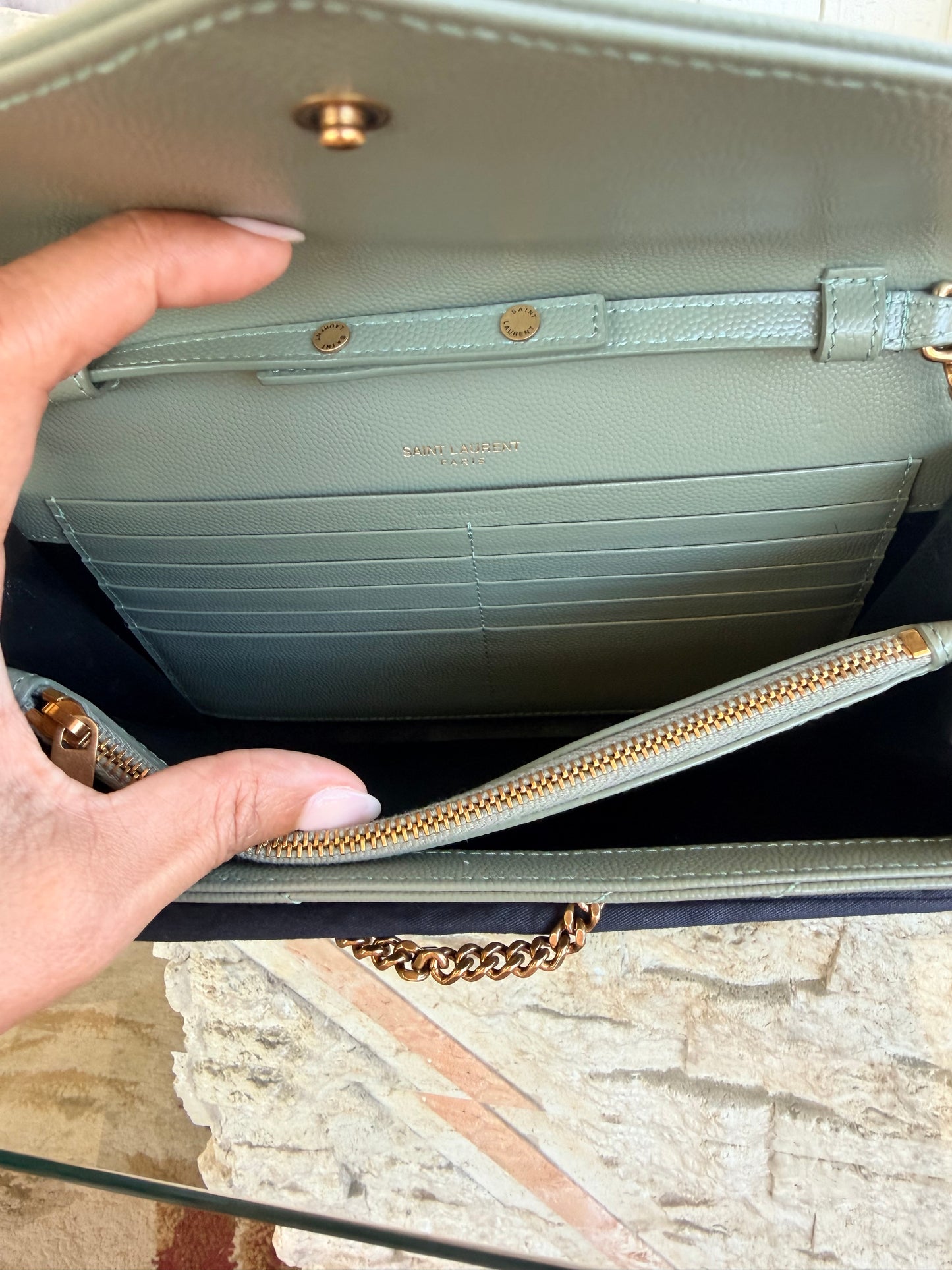 CASSANDRE ENVELOPE CHAIN WALLET IN GRAIN DE POUDRE LEATHER