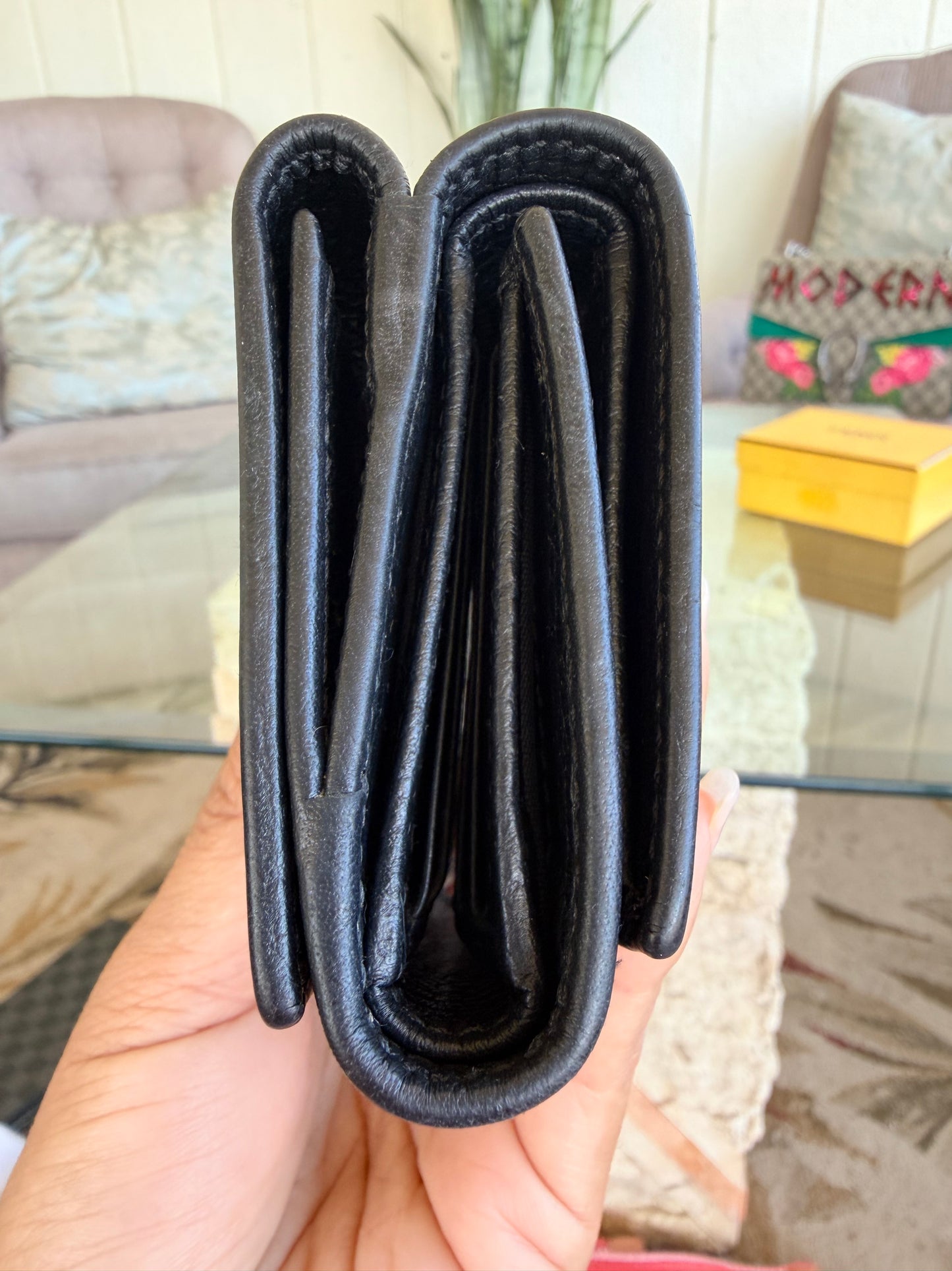 Black Gucci GG Marmont