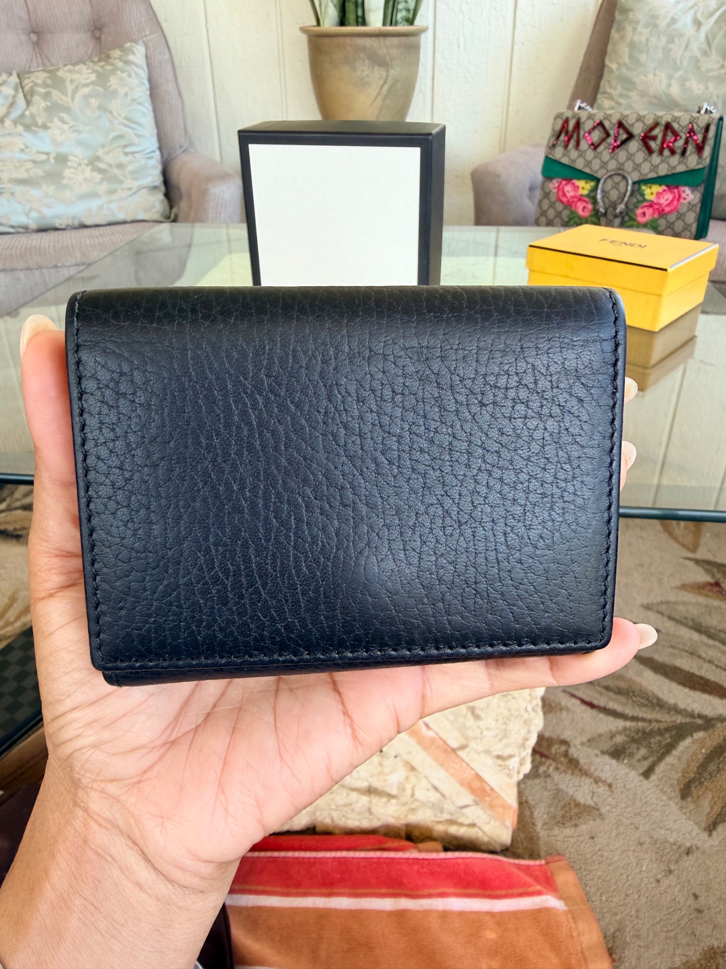 Black Gucci GG Marmont