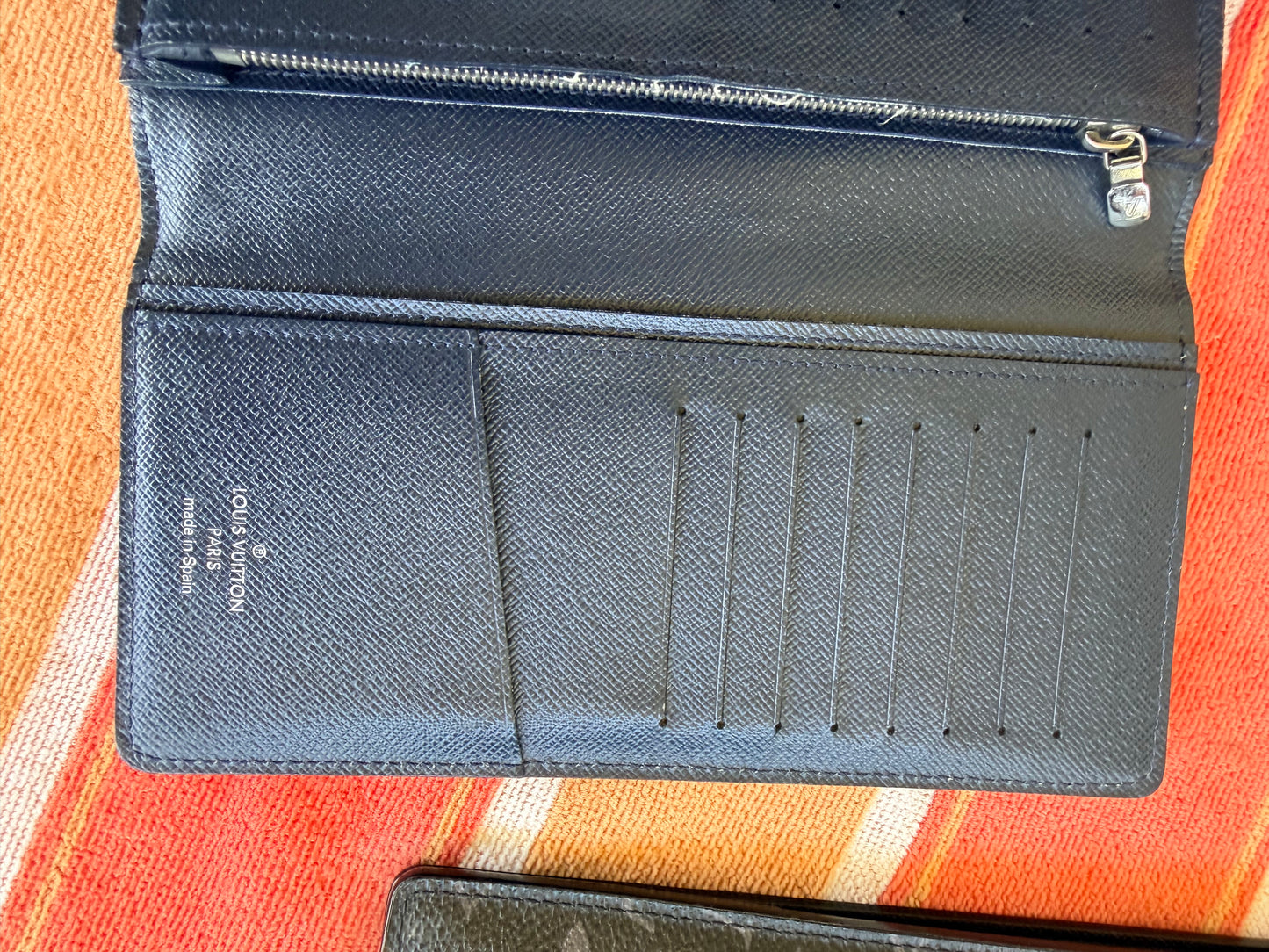 Louis Vuitton Brazza long waller in Black Epi Leather