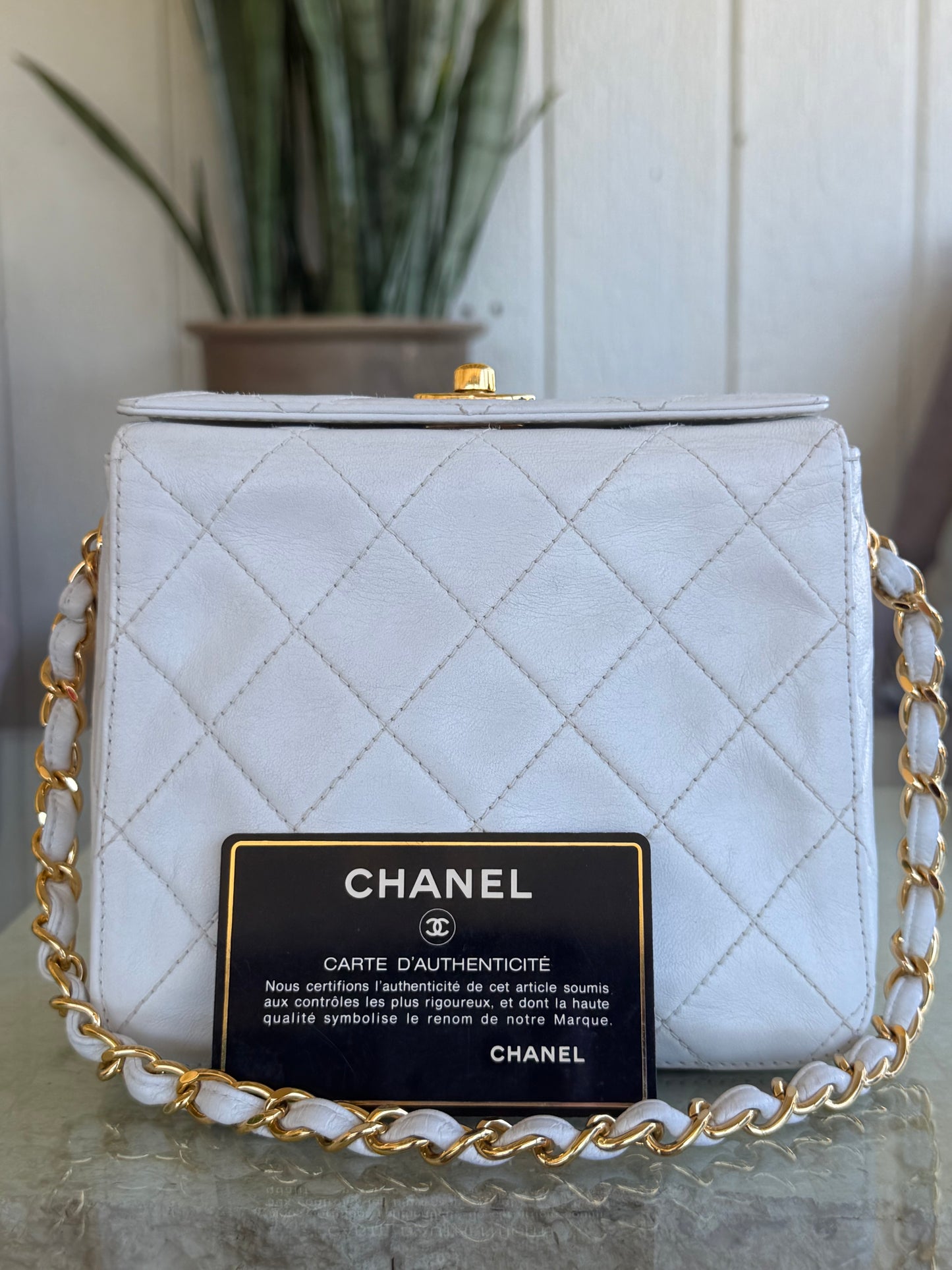 Rare Vintage Chanel White Lambskin Quilted shoulder Bag