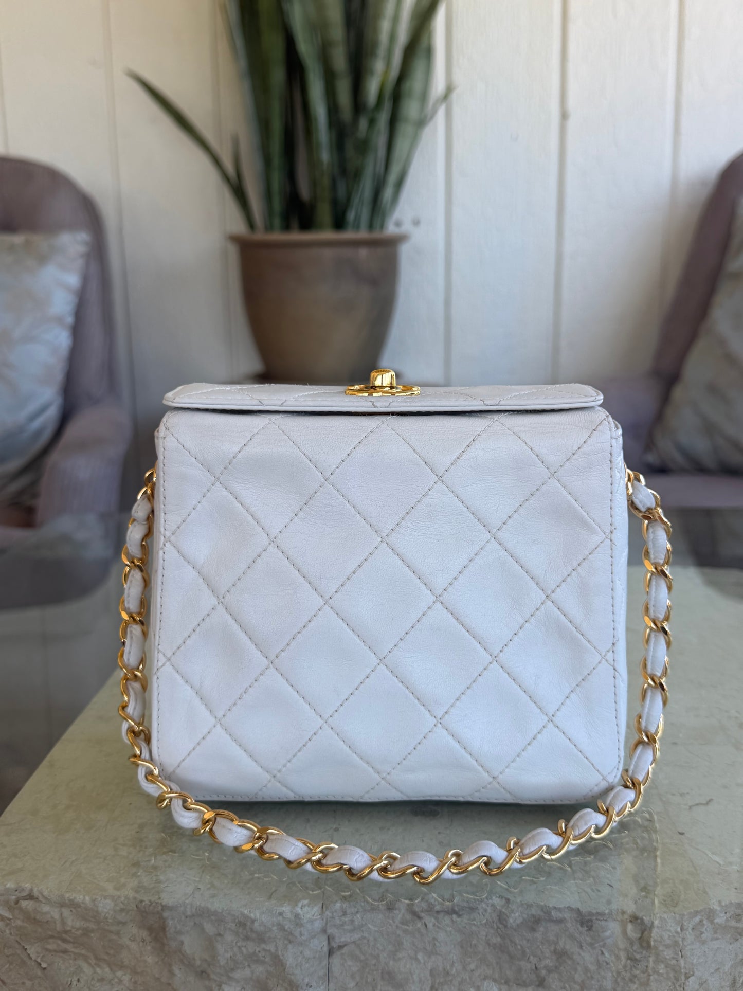 Rare Vintage Chanel White Lambskin Quilted shoulder Bag
