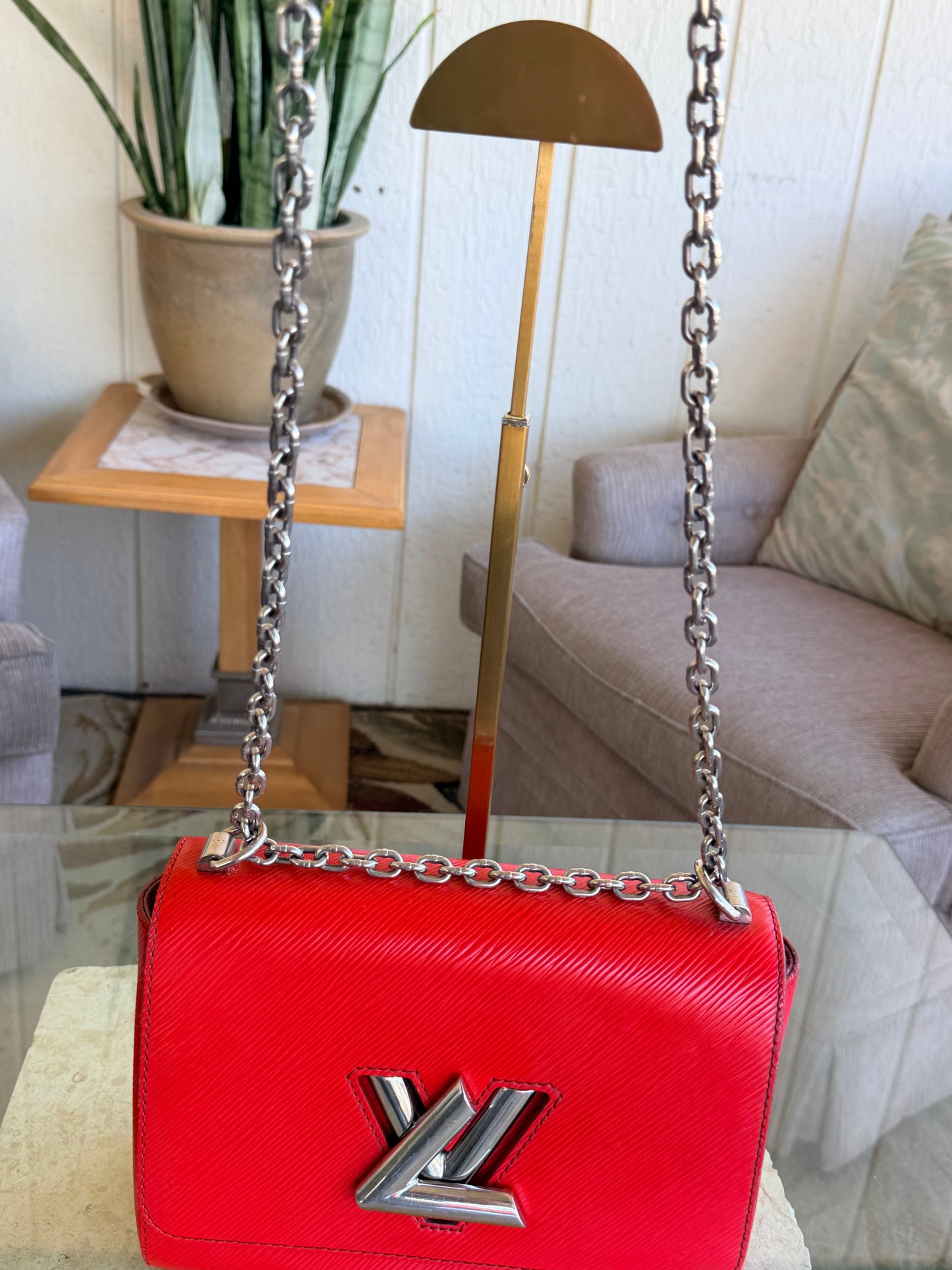 Louis Vuitton Twist Epi MM