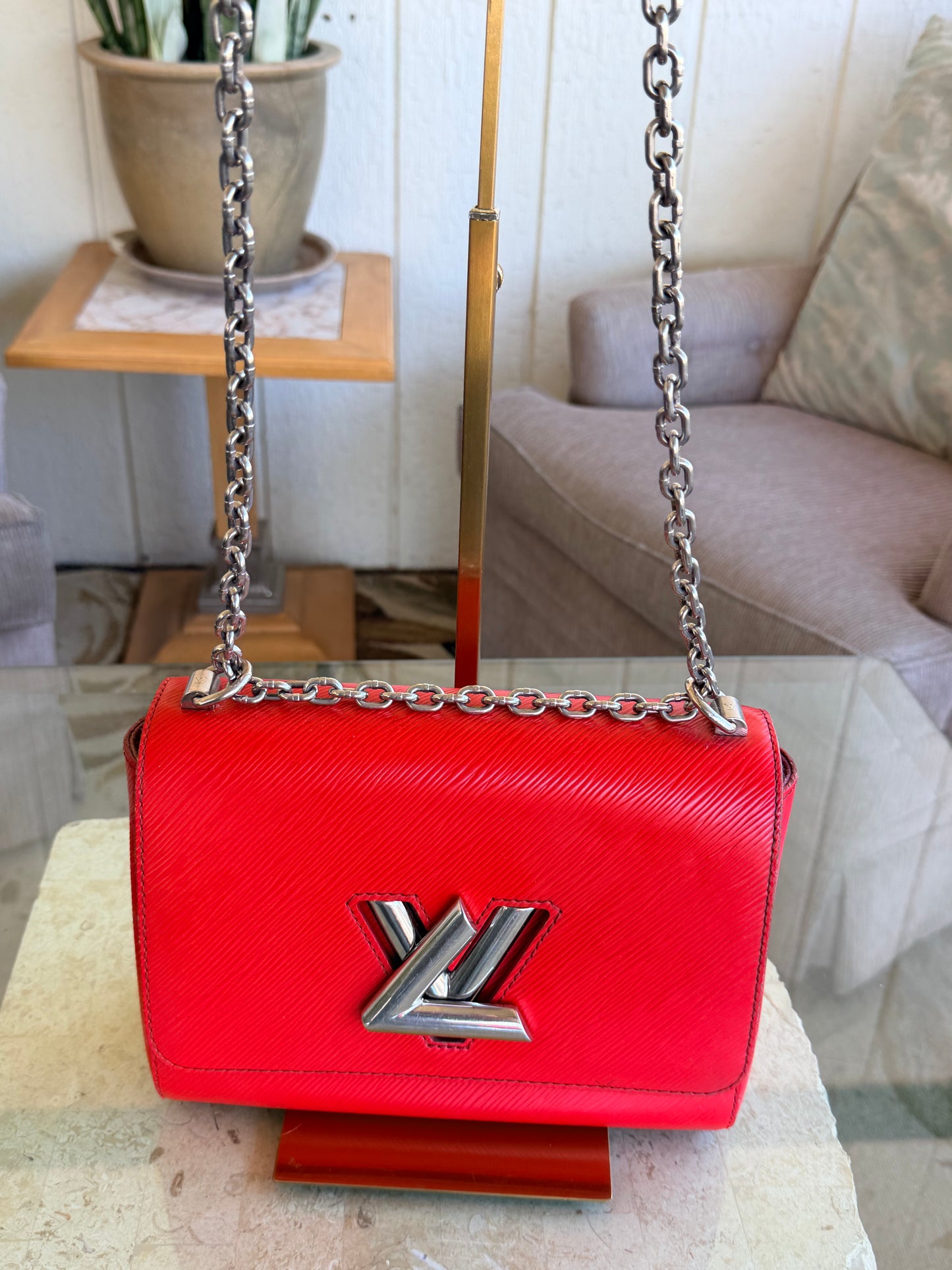 Louis Vuitton Twist Epi MM