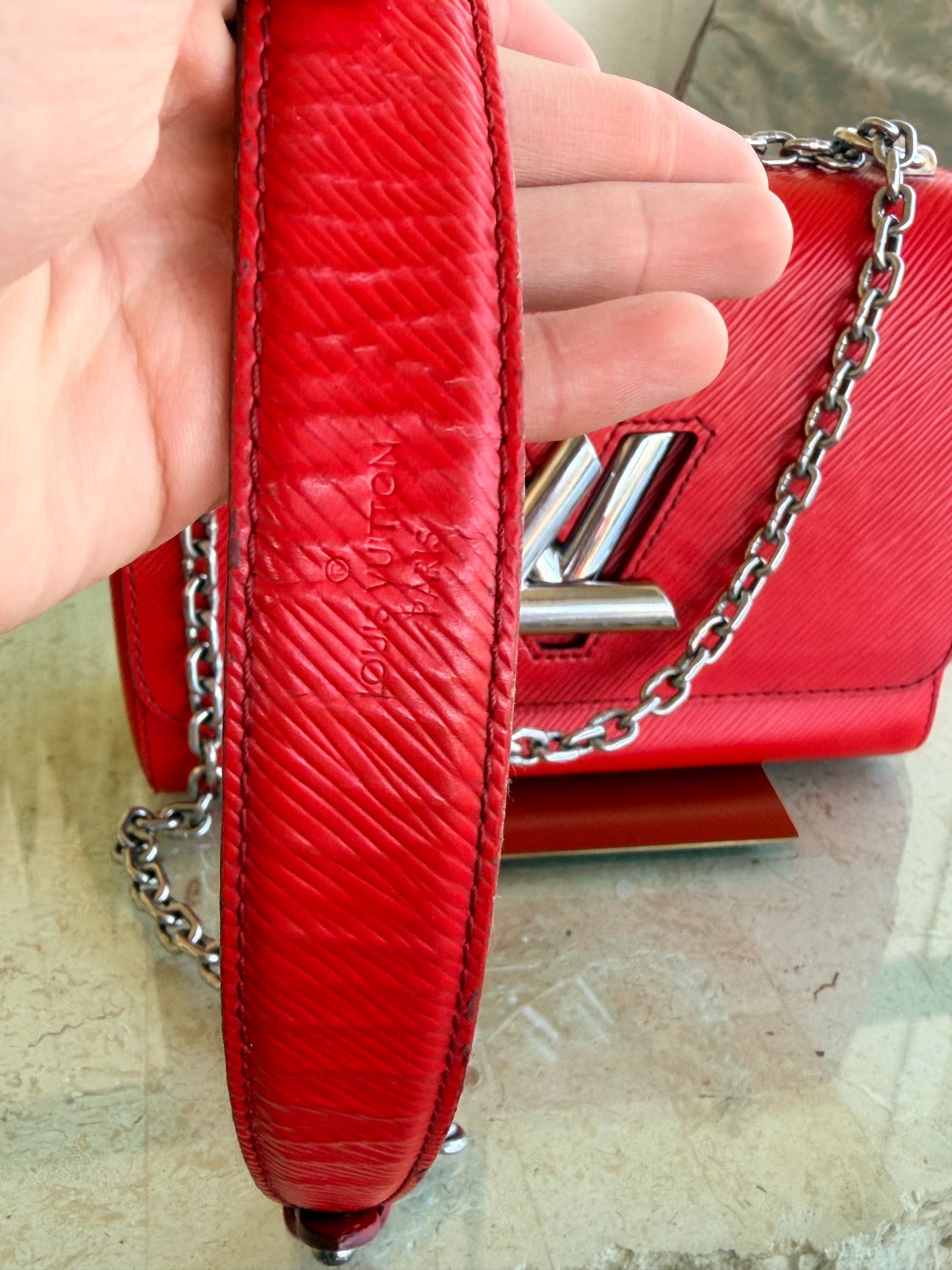 Louis Vuitton Twist Epi MM