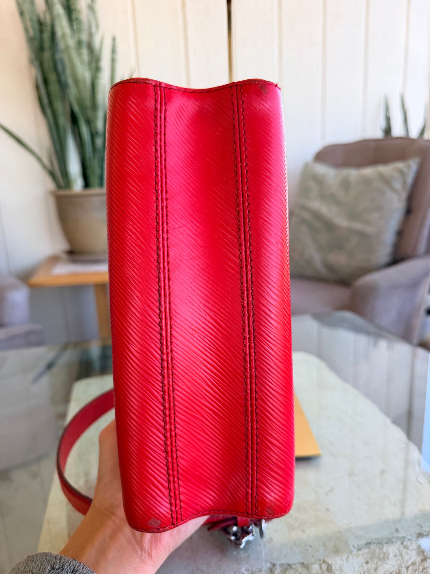 Louis Vuitton Twist Epi MM