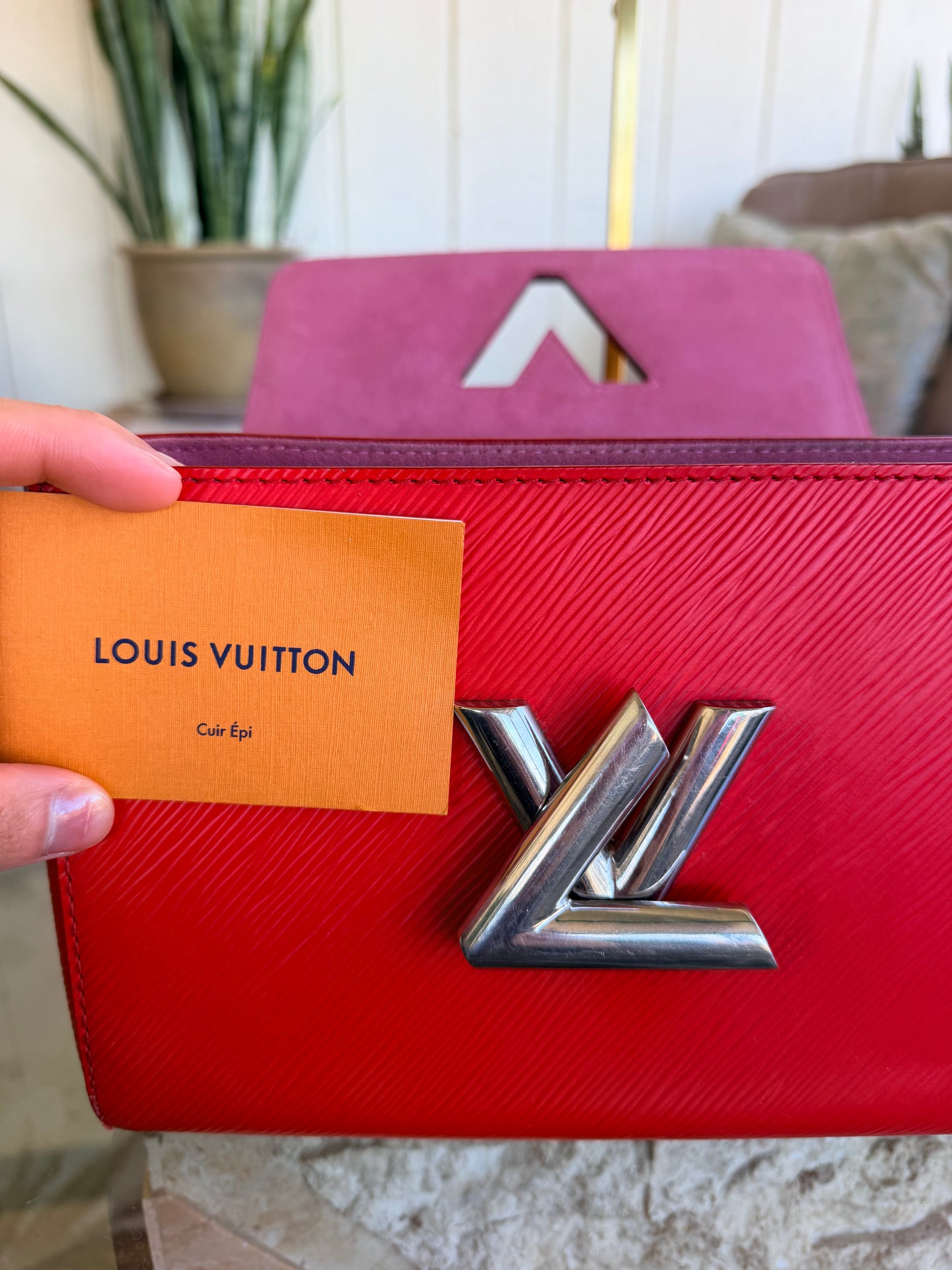 Louis Vuitton Twist Epi MM