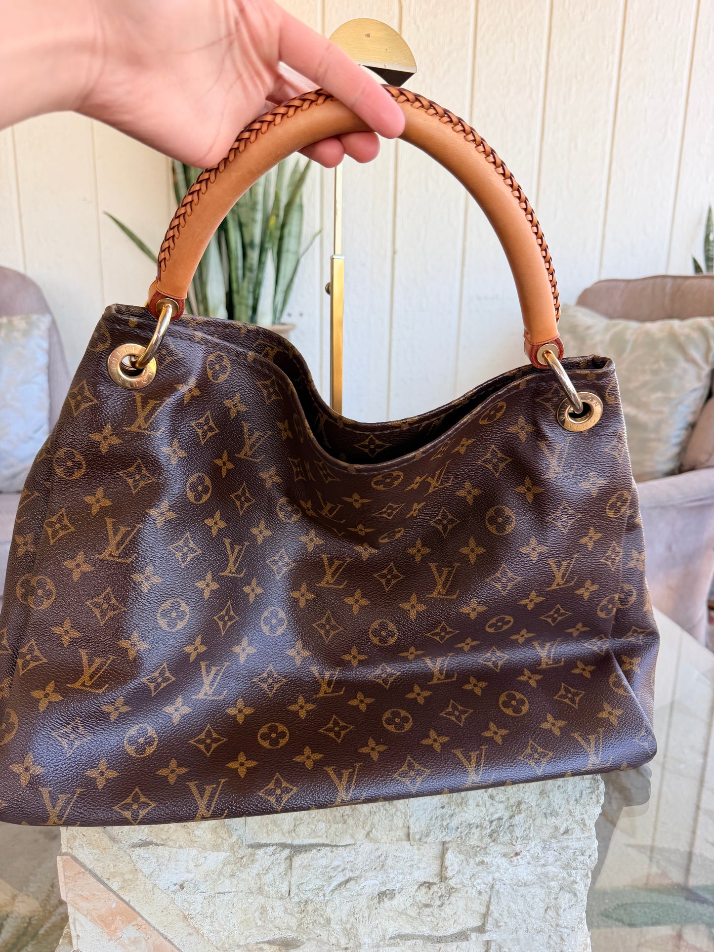 Louis Vuitton Artsy MM
